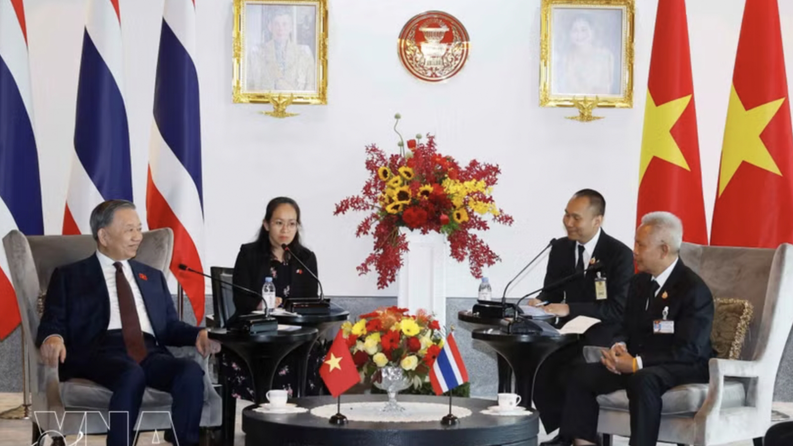 Vietnam’s Party General Secretary and State President meets with Thai NA President